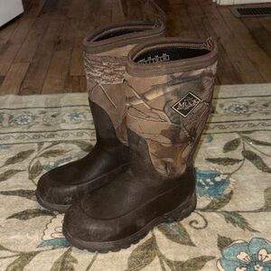 Muck Kids' Camo and Brown Boots